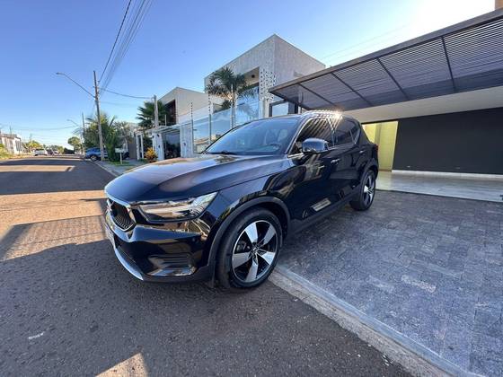 VOLVO XC40 2.0 T5 GASOLINA MOMENTUM AWD GEARTRONIC
